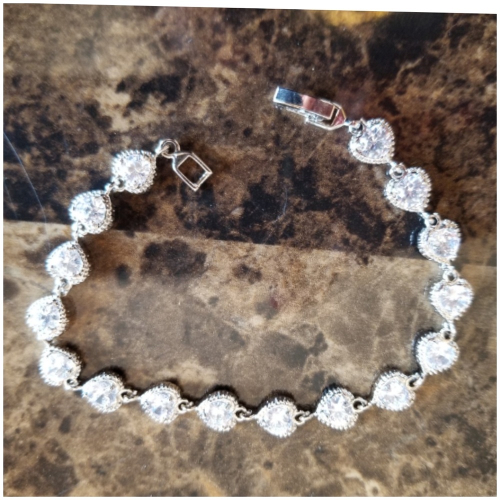 Genuine White Topaz Hearts Bracelet 7.5" long
